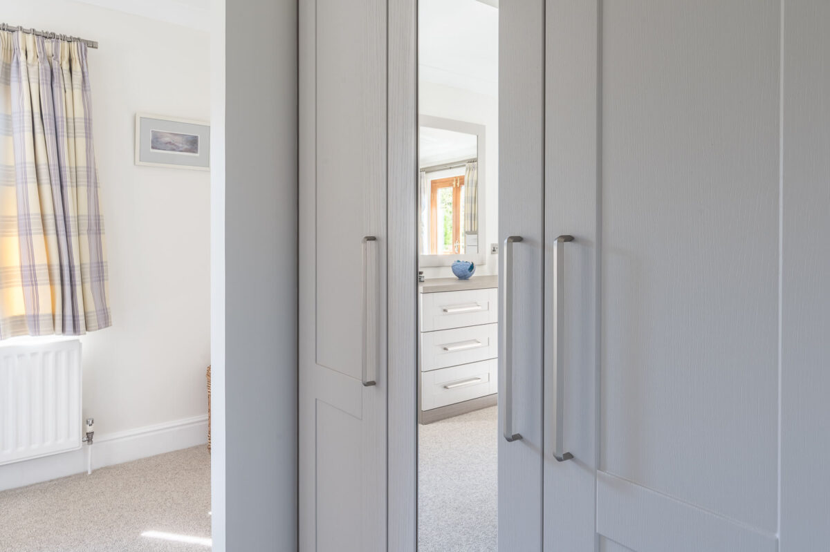 Made to measure fitted wardrobes 1