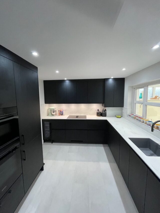 Black modern Keller Kitchen with Siemens Appliaces 1
